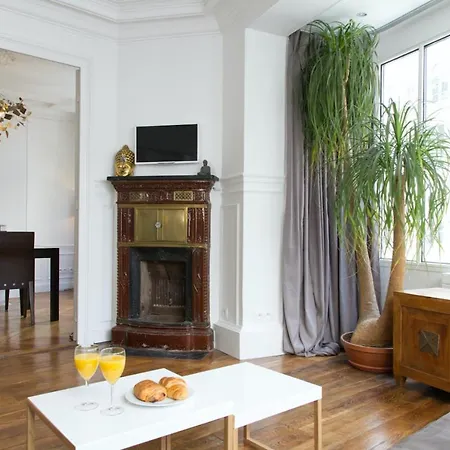 Rue Saint Honore - Louvre Apartment *